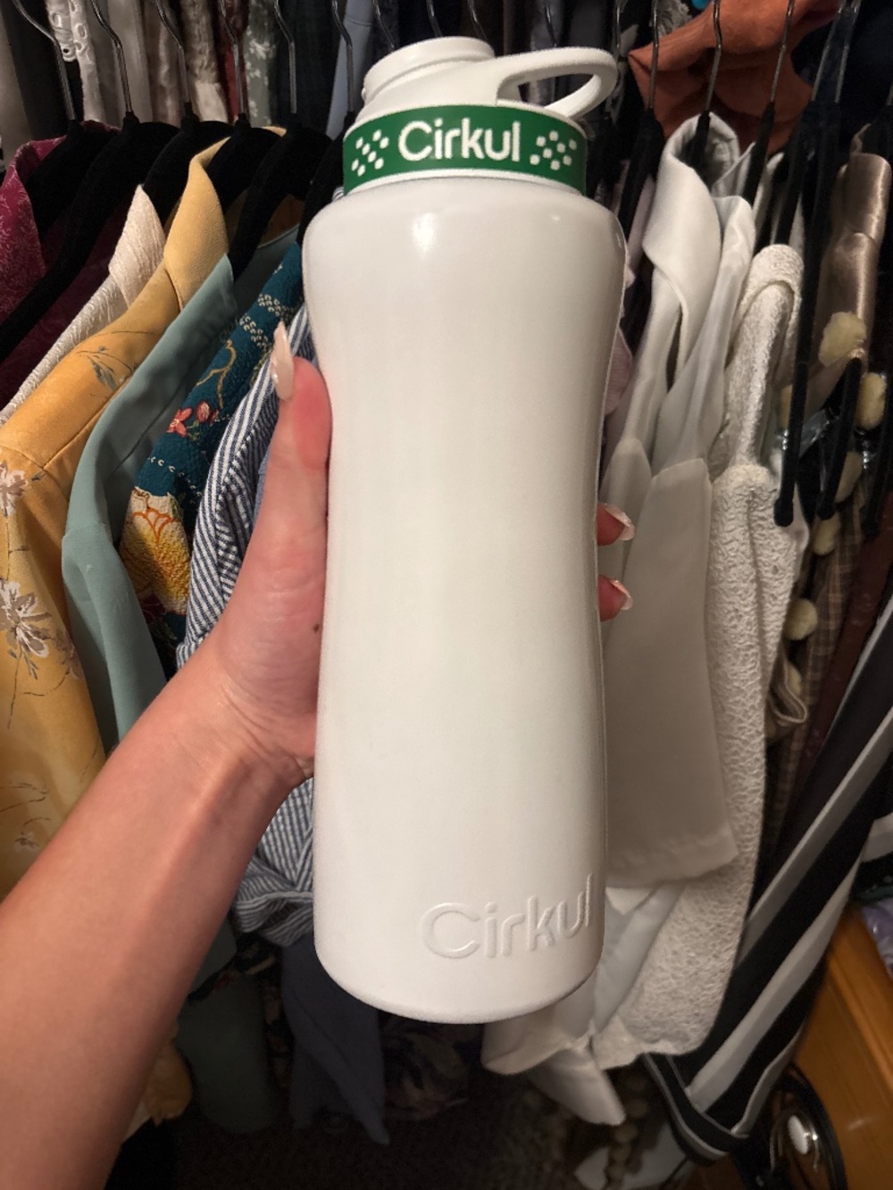 Cirkul water bottle & 2 flavor pods